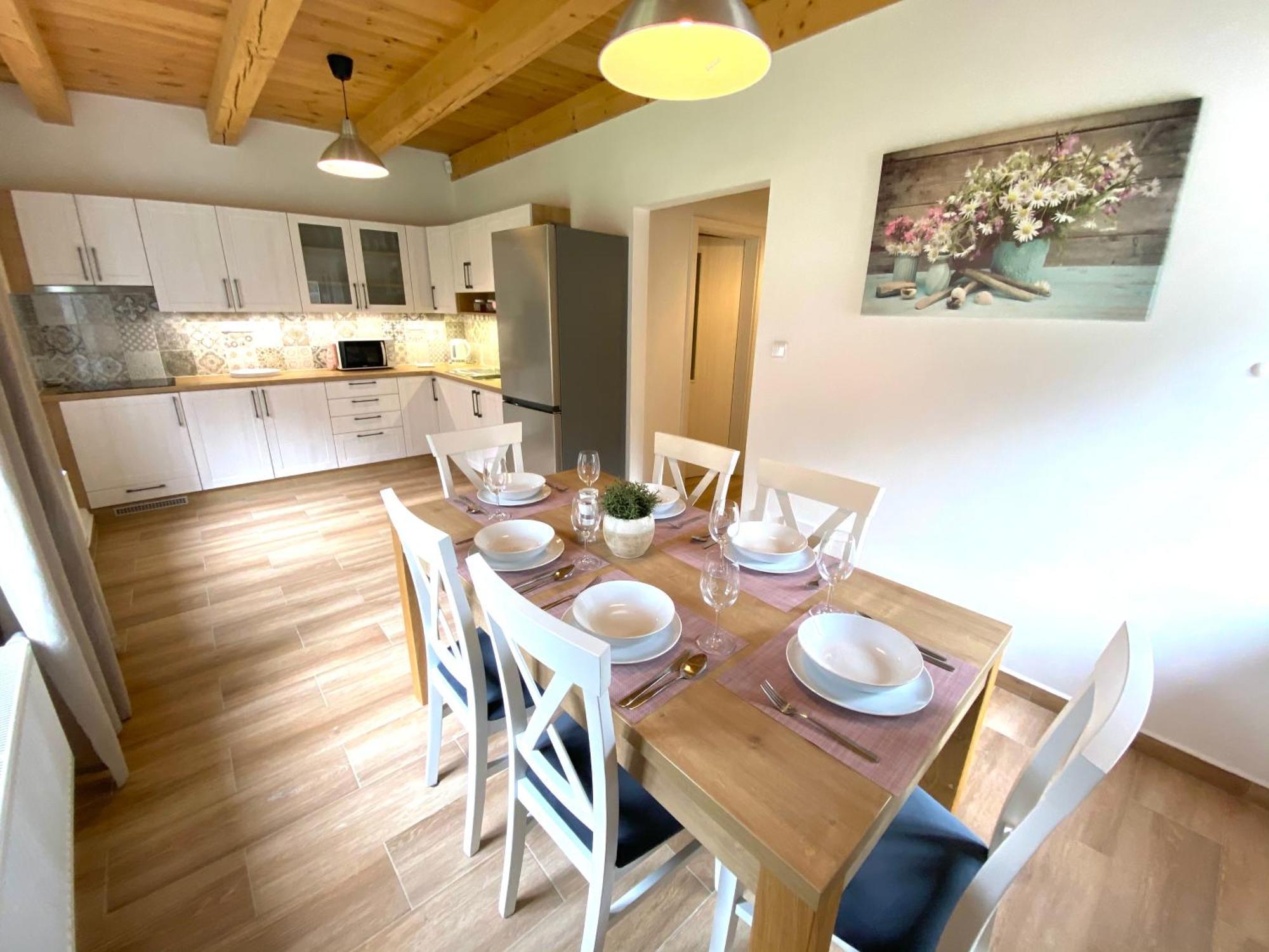 Apartmany Rosenberg โรเช็มเบิร์ก นาด วัลตาวูว์ ภายนอก รูปภาพ
