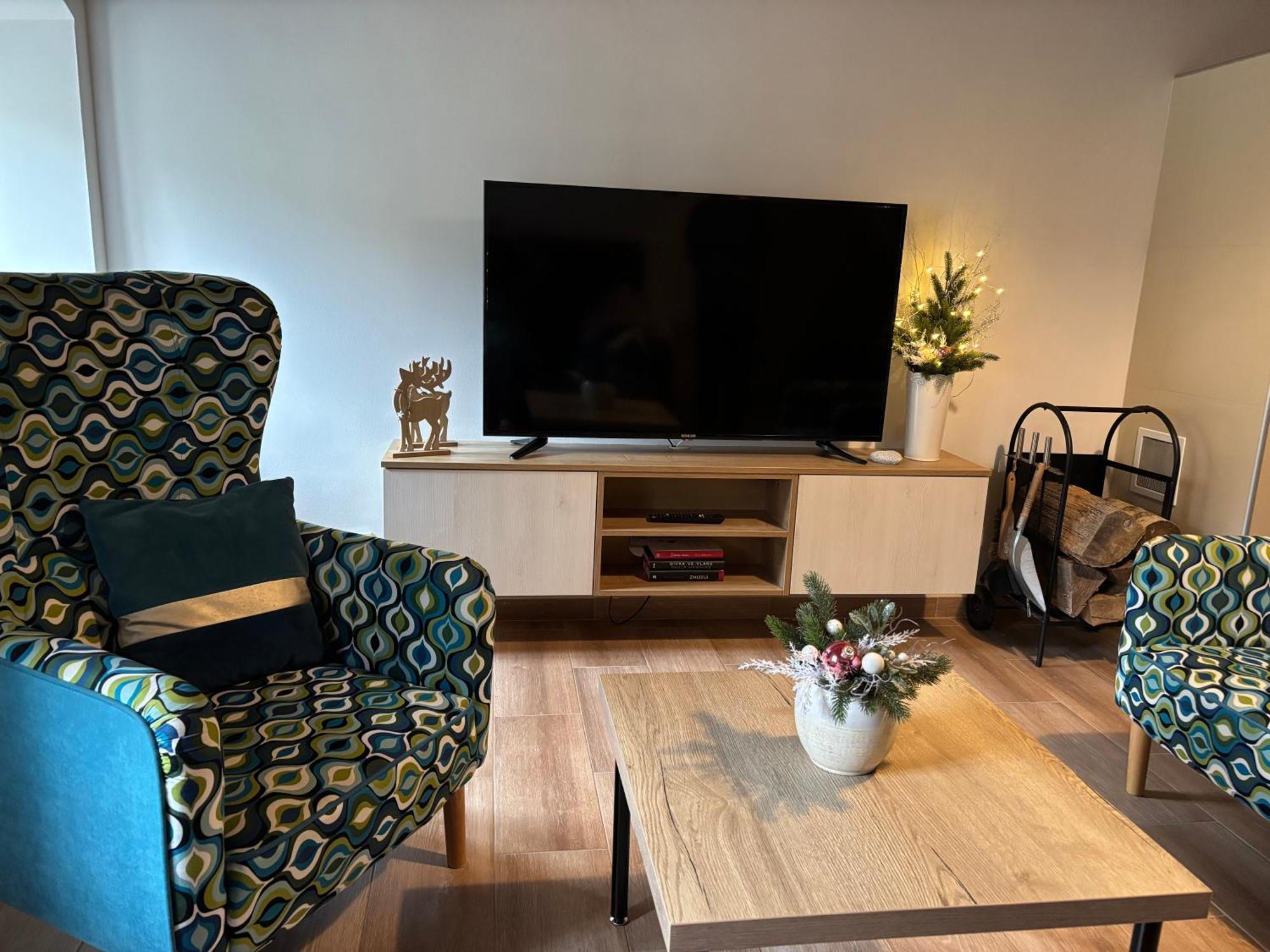 Apartmany Rosenberg โรเช็มเบิร์ก นาด วัลตาวูว์ ภายนอก รูปภาพ